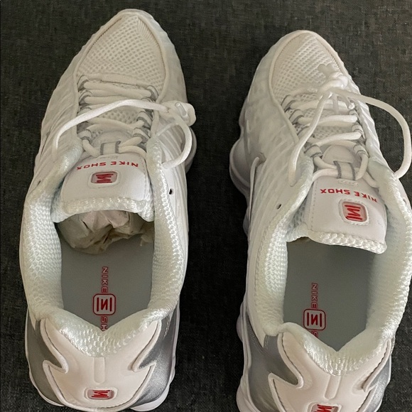 Nike Shox White and Red Sneakers - Picture 1 of 6